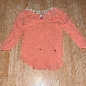 No Boundaries Peach Blouse with Knjt Back  Size Small (3-5)